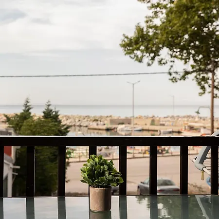 Manos Kritikakis Hotel apartamentowy