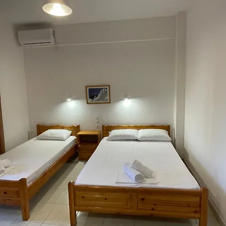 Manos Kritikakis アパートホテル