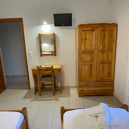 アパートホテル Manos Kritikakis プラタモナス