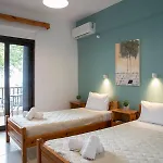 Manos Kritikakis بلاتامونيس