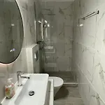 Manos Kritikakis شقة فندقية 3*