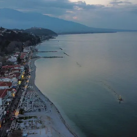 Manos Kritikakis Apartahotel