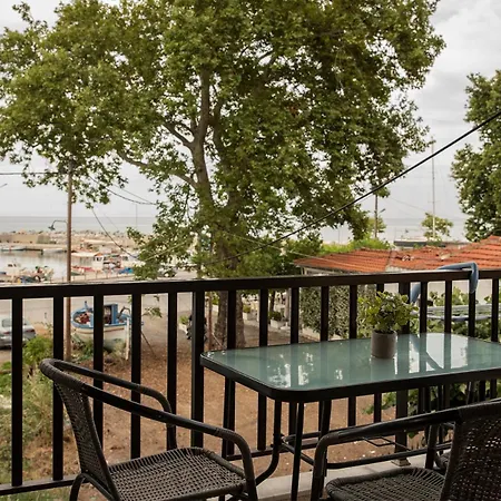 Manos Kritikakis Aparthotel 3*