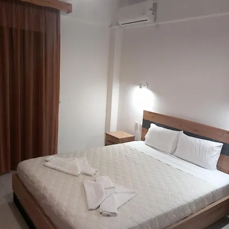 Aparthotel Manos Kritikakis *