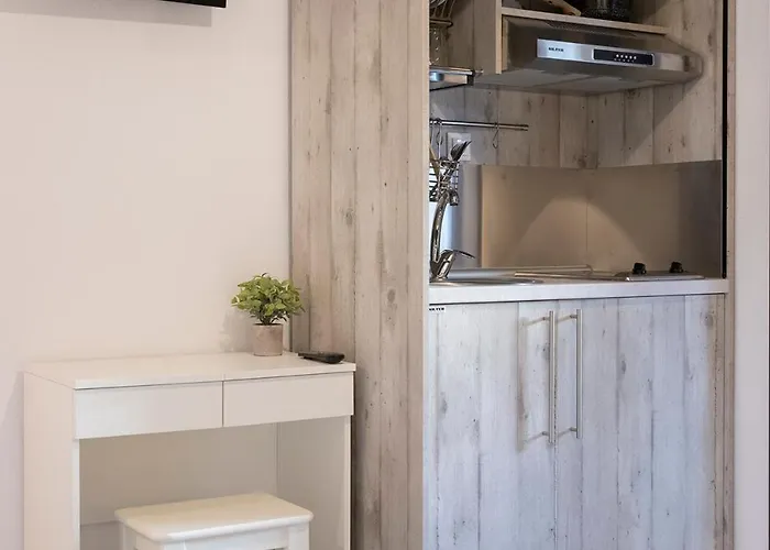 Manos Kritikakis Apart-hotel 3*