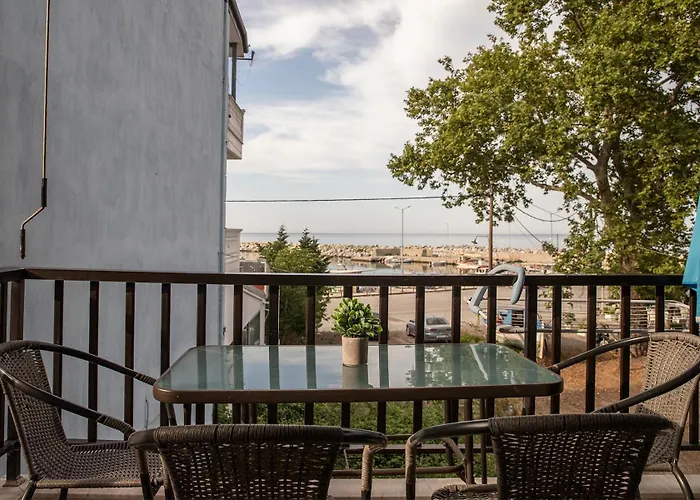 Manos Kritikakis Apart-hotel 3*